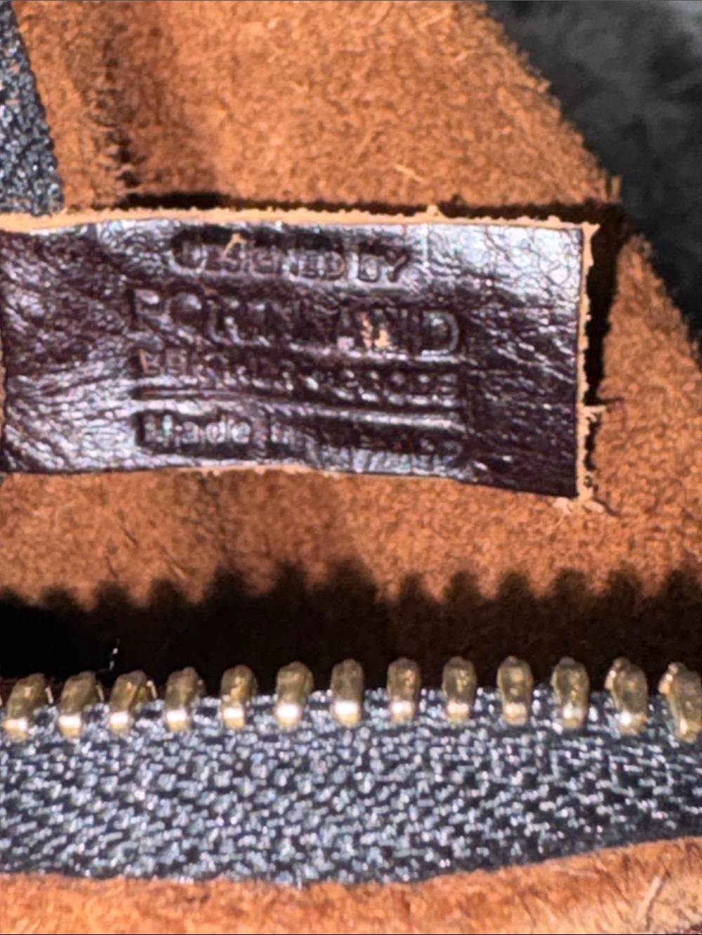 Portland Leather Crossbody bag - Picture 11 of 11
